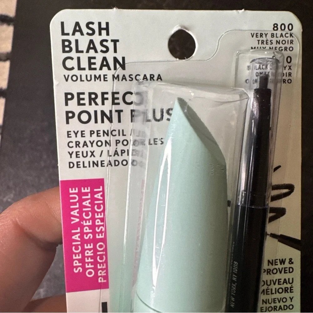 COVERGIRL Lash Blast Clean 800 Mascara - Perfect Point Plus Eyeliner 200 Pencil